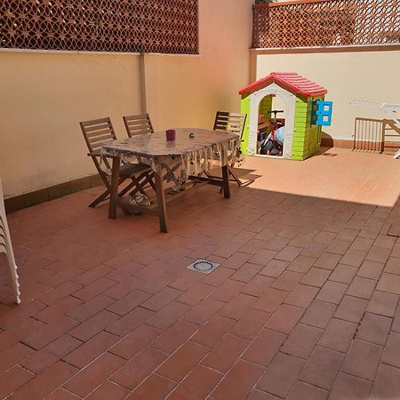 Incantevole Vacanza In Versilia Viareggio Exteriör bild